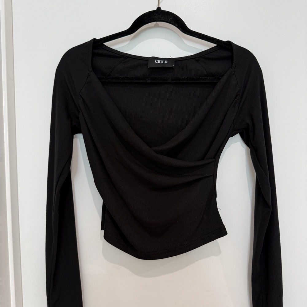 Cider Elegant Black Long Sleeve Top
